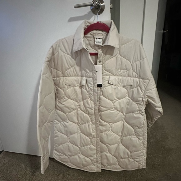 Nike Women's Cream Quilted Puffer Jacket - Picture 2 of 5